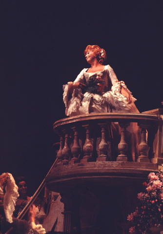 Beverly Sills (Manon), Manon, Jules Massenet. San Francisco Opera, 1971. Photographer: Ken Howard/San Francisco Opera.