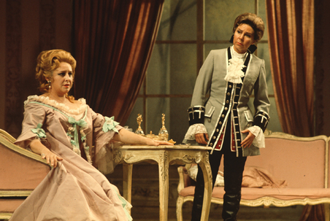 Sena Jurinac (Marschallin), Christa Ludwig (Octavian), Der Rosenkavalier, Richard Strauss. San Francisco Opera, 1971. Photographer: Ken Howard/San Francisco Opera.