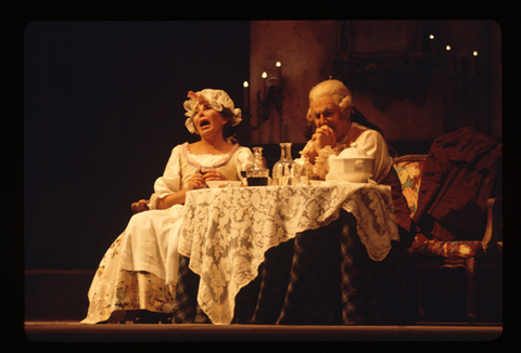 Christa Ludwig (Octavian), Manfred Jungwirth (Baron Ochs), Der Rosenkavalier, Richard Strauss. San Francisco Opera, 1971. Photographer: Ken Howard/San Francisco Opera.