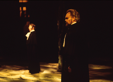 Stuart Burrows (Lensky), Thomas Stewart (Eugene Onegin), Eugene Onegin, Peter Ilyich Tchaikovsky. San Francisco Opera, 1971. Photographer: Ken Howard/San Francisco Opera.