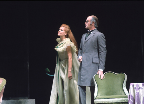 Anja Silja (Lulu), John Reardon (Dr. Schön), Lulu, Alban Berg. San Francisco Opera, 1971. Photographer: Ken Howard/San Francisco Opera.