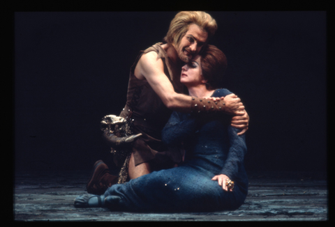 Jess Thomas (Siegfried), Berit Lindholm (Brünnhilde), Götterdämmerung, Richard Wagner. San Francisco Opera, 1972. Photographer: Carolyn Mason Jones/San Francisco Opera.