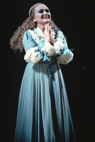 Izabella Nawe (Gilda), Rigoletto, Giuseppe Verdi. San Francisco Opera, 1973. Photographer: Ron Scherl/San Francisco Opera.