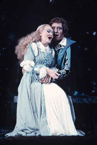 Izabella Nawe (Gilda), Giacomo Aragall (Duke of Mantua), Rigoletto, Giuseppe Verdi. San Francisco Opera, 1973. Photographer: Ron Scherl/San Francisco Opera.