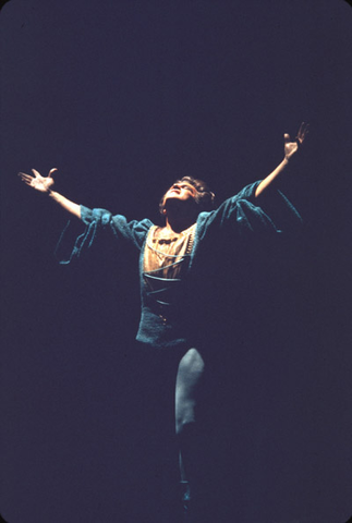 Jess Thomas (Tannhäuser), Tannhäuser, Richard Wagner. San Francisco Opera, 1973. Photographer: Carolyn Mason Jones/San Francisco Opera.