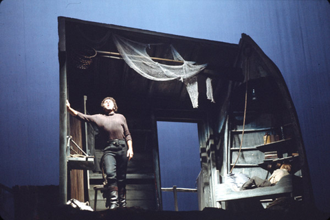 Jess Thomas (Peter Grimes), Peter Grimes, Benjamin Britten. San Francisco Opera, 1973. Photographer: Ron Scherl/San Francisco Opera.