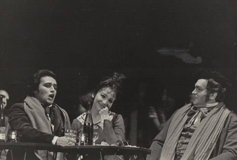 José Carreras (Rodolfo), Teresa Stratas (Mimì), Bruce Yarnell (Marcello), La Bohème, Giacomo Puccini. San Francisco Opera, 1973. Photographer: Carolyn Mason Jones/San Francisco Opera.