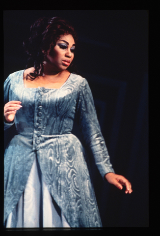 Leontyne Price (Manon Lescaut), Manon Lescaut, Giacomo Puccini. San Francisco Opera, 1974. Photographer: Ron Scherl/San Francisco Opera.