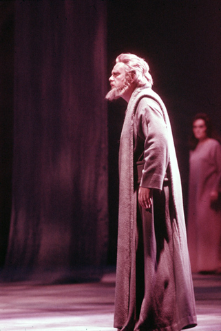 Thomas Stewart (Amfortas), Parsifal, Richard Wager. San Francisco Opera, 1974. Photographer: Carolyn Mason Jones/San Francisco Opera.