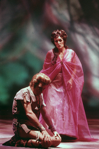 Jess Thomas (Parsifal), Eva Randova (Kundry), Parsifal, Richard Wager. San Francisco Opera, 1974. Photographer: Carolyn Mason Jones/San Francisco Opera.