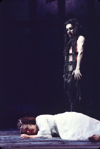 Leonie Rysanek (Salome), Siegmund Nimsgern (Jochanaan), Salome, Richard Strauss. San Francisco Opera, 1974. Photographer: Ron Scherl/San Francisco Opera.