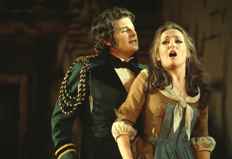 Ugo Benelli (Don Ramiro), Frederica von Stade (Cenerentola), La Cenerentola, Gioachino Rossini. San Francisco Opera, 1974. Photographer: Carolyn Mason Jones/San Francisco Opera.