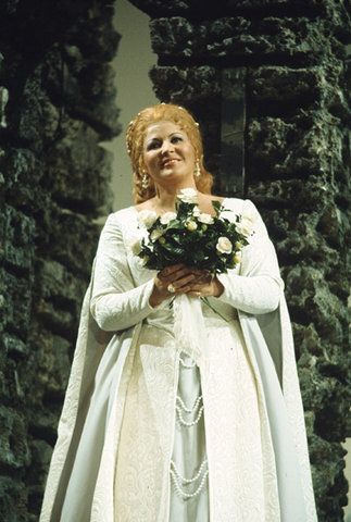 Pilar Lorengar (Desdemona), Otello, Giuseppe Verdi. San Francisco Opera, 1974. Photographer: Carolyn Mason Jones/San Francisco Opera.