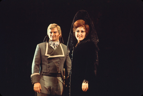 Gosta Winbergh (Don Ottavio), Anna Tomowa-Sintow (Donna Anna), Don Giovanni, Wolfgang Amadeus Mozart. San Francisco Opera/SPOT, 1974. Photographer: Ron Scherl/San Francisco Opera.