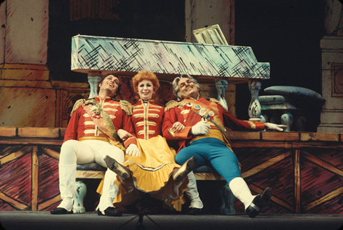 William Harness (Tonio), Beverly Sills (Marie), Spiro Malas (Sulpice), La Fille du Régiment, Gaetano Donizetti. San Francisco Opera, 1974. Photographer: Ron Scherl/San Francisco Opera.