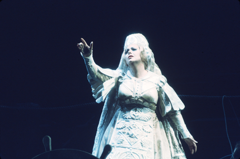 Marita Napier (Senta), Der Fliegende Holländer, Richard Wagner. San Francisco Opera, 1975. Photographer: Greg Peterson/San Francisco Opera.