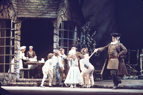 William Dansby (Bailiff), Ensemble, Werther, Jules Massenet. San Francisco Opera, 1975. Photographer: Greg Peterson/San Francisco Opera.