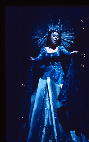 Zdzislawa Donat (Queen of the Night), Die Zauberflöte, Wolfgang Amadeus Mozart. San Francisco Opera, 1975. Photographer: Greg Peterson/San Francisco Opera.