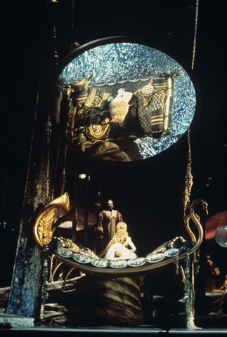 Sherrill Milnes (Athanaël), Beverly Sills (Thaïs), Thaïs, Jules Massenet. San Francisco Opera, 1976-77. Photographer: Ron Scherl/San Francisco Opera.