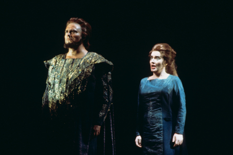 Hans Sotin (Wotan), Roberta Knie (Brünnhilde), Die Walküre, Richard Wagner. San Francisco Opera, 1976-77. Photographer: Ron Scherl/San Francisco Opera.