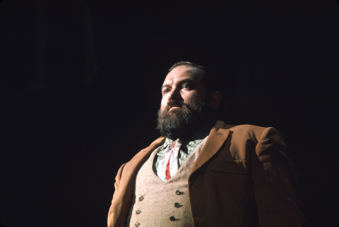 R.G. Webb (Jakob Schmidt), Aufstieg und Fall der Stadt Mahagonny, Kurt Weill. San Francisco Opera/SPOT, 1972. Photographer: Unknown/San Francisco Opera.