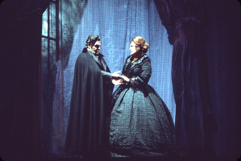 Barry Morell (Don Alvaro), Anna Tomowa-Sintow (Leonora), La Forza del Destino, Giuseppe Verdi. San Francisco Opera, 1976-77. Photographer: Greg Peterson/San Francisco Opera.