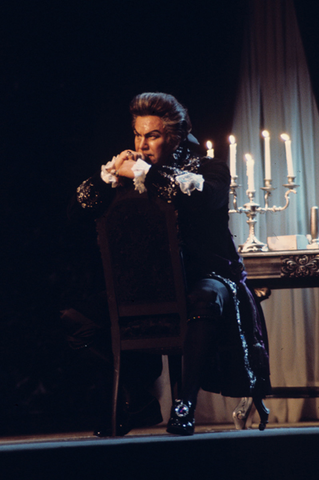 Ingvar Wixell (Scarpia), Tosca, Giacomo Puccini. San Francisco Opera, 1976-77. Photographer: Greg Peterson/San Francisco Opera.