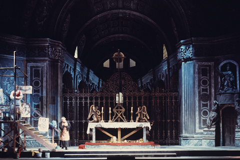 Giacomo Aragall (Cavaradossi), Domenico Trimarchi (Sacristan), Tosca, Giacomo Puccini. San Francisco Opera, 1976-77. Photographer: Greg Peterson/San Francisco Opera.