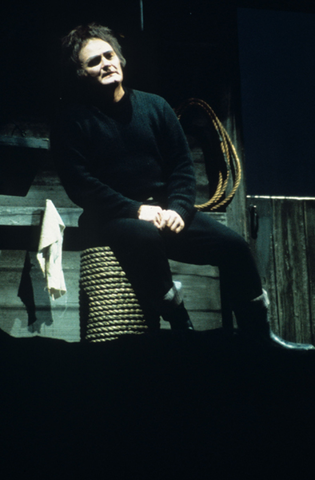 Jon Vickers (Peter Grimes), Peter Grimes, Benjamin Britten. San Francisco Opera, 1976-77. Photographer: Greg Peterson/San Francisco Opera.