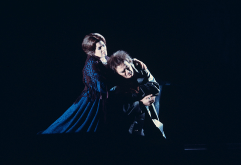 Heather Harper (Ellen Orford), Jon Vickers (Peter Grimes), Peter Grimes, Benjamin Britten. San Francisco Opera, 1976-77. Photographer: Greg Peterson/San Francisco Opera.