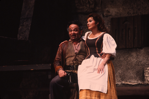 Marius Rintzler (Rocco), Sheri Greenawald (Marzelline), Fidelio, Ludwig van Beethoven. San Francisco Opera, 1978. Photographer: Ron Scherl/San Francisco Opera.