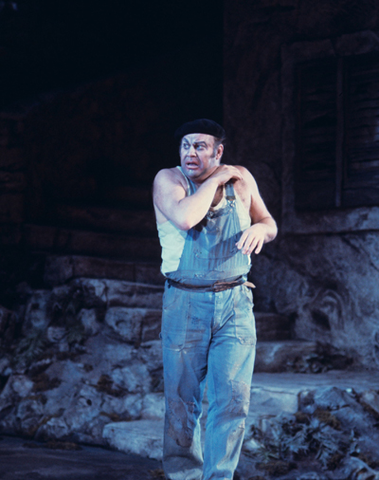 Ingvar Wixell (Tonio), Pagliacci, Ruggero Leoncavallo. San Francisco Opera, 1976-77. Photographer: Greg Peterson/San Francisco Opera.