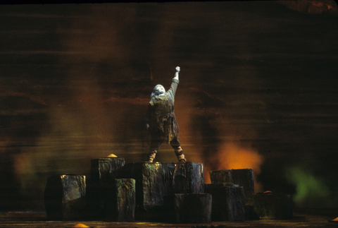 Joszef Dene (Alberich), Das Rheingold, Richard Wagner. San Francisco Opera, 1977. Photographer: Ron Scherl/San Francisco Opera.