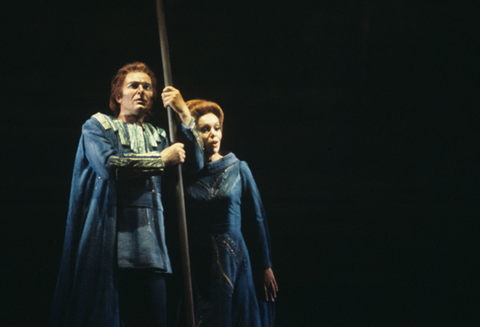 Franz-Ferdinand Nentwig (Wotan), Hanna Schwarz (Fricka), Das Rheingold, Richard Wagner. San Francisco Opera, 1977. Photographer: Ron Scherl/San Francisco Opera.