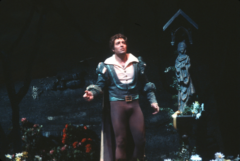 Giacomo Aragall (Faust), Faust, Charles Gounod. San Francisco Opera, 1977. Photographer: Ron Scherl/San Francisco Opera.