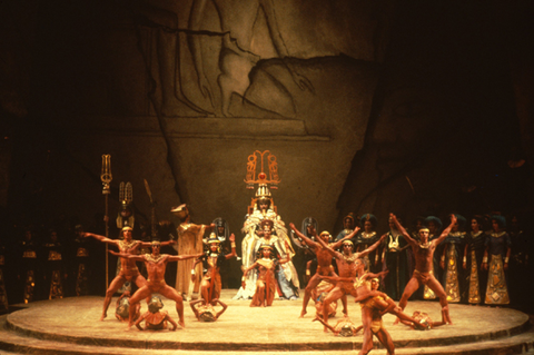 Aldo Bramante (King of Egypt), Ballet, Chorus, Aida, Giuseppe Verdi. San Francisco Opera, 1977. Photographer: Ron Scherl/San Francisco Opera.