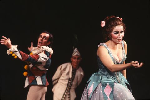 Dale Duesing (Arlecchino), Ruth Welting (Zerbinetta), Ensemble, Ariadne auf Naxos, Richard Strauss. San Francisco Opera, 1977. Photographer: Ron Scherl/San Francisco Opera.