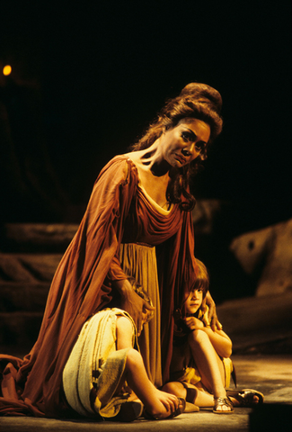 Shirley Verrett (Norma), Tina Schneider (Norma's child), Thomas Garadis (Norma's child), Norma, Vincenzo Bellini. San Francisco Opera, 1978. Photographer: Ron Scherl/San Francisco Opera.