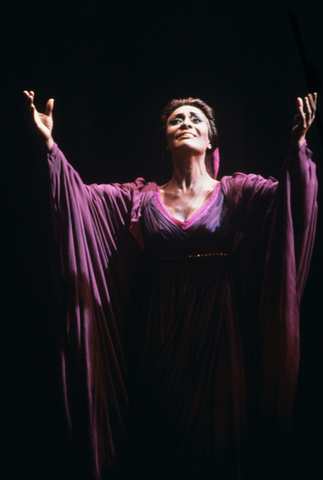 Shirley Verrett (Norma), Norma, Vincenzo Bellini. San Francisco Opera, 1978. Photographer: Ron Scherl/San Francisco Opera.