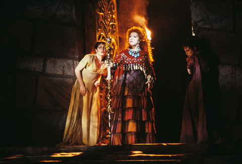 Lynn Beckstrom (Her Confidante), Anny Schlemm (Klytemnestra), Ellen Kerrigan (Her Trainbearer), Elektra, Richard Strauss. San Francisco Opera, 1979. Photographer: Ron Scherl/San Francisco Opera.