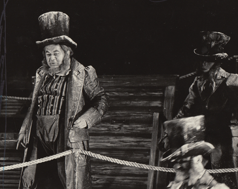 Marius Rintzler (Daland), Chorus, Der Fliegende Holländer, Richard Wagner. San Francisco Opera, 1979. Photographer: Ira Nowinski/San Francisco Opera.