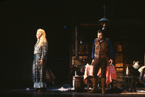 Carol Neblett (Minnie), Benito Di Bella (Sheriff Jack Rance), La Fanciulla del West, Giacomo Puccini. San Francisco Opera, 1979. Photographer: Ron Scherl/San Francisco Opera.