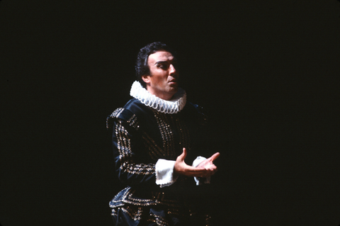 Carlo Bini (Robert), Roberto Devereux, Gaetano Donizetti. San Francisco Opera, 1979. Photographer: Ron Scherl/San Francisco Opera.