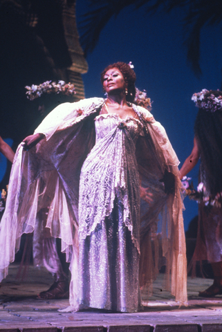 Shirley Verrett (Dalila), Samson et Dalila, Camille Saint-Saëns. San Francisco Opera, 1980-81. Photographer: Ron Scherl/San Francisco Opera.