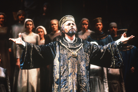 Renato Bruson (Simon Boccanegra), Simon Boccanegra, Giuseppe Verdi. San Francisco Opera, 1980-81. Photographer: Ron Scherl/San Francisco Opera.