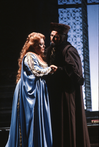 Margaret Price (Amelia Grimaldi), Renato Bruson (Simon Boccanegra), Simon Boccanegra, Giuseppe Verdi. San Francisco Opera, 1980-81. Photographer: Ron Scherl/San Francisco Opera.