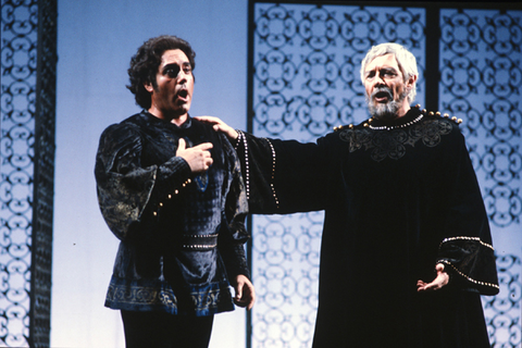 Giorgio Lamberti (Gabriele Adorno), Cesare Siepi (Jacopo Fiesco), Simon Boccanegra, Giuseppe Verdi. San Francisco Opera, 1980-81. Photographer: Ron Scherl/San Francisco Opera.