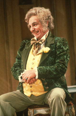 Geraint Evans (Don Pasquale), Don Pasquale, Gaetano Donizetti. San Francisco Opera, 1980-81. Photographer: Ron Scherl/San Francisco Opera.