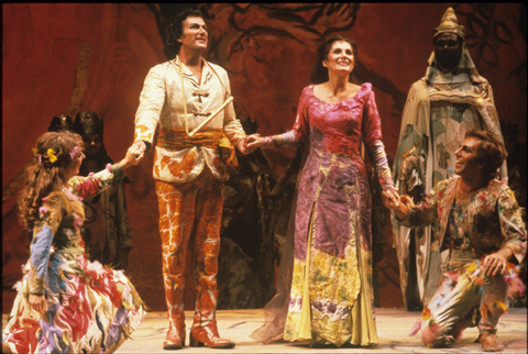 Claudette Peterson (Papagena), Perry Price (Tamino), Sheri Greenawald (Papagena), Willard White (High Priest), Dale Duesing (Papageno), Chorus, The Magic Flute, Wolfgang Amadeus Mozart. San Francisco Opera, 1980-81. Photographer: Ron Scherl/San Francisco Opera.