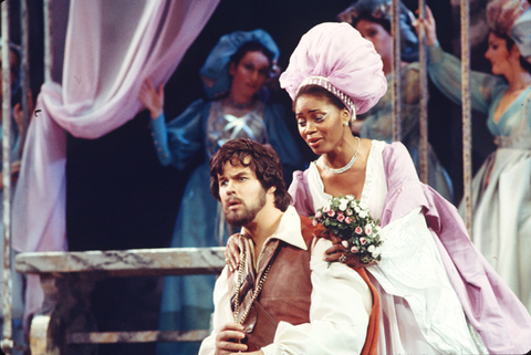 Stephen Mosel (Amida), Barbara Hendricks (Erisbe), Chorus, L'Ormindo, Francesco Cavalli. San Francisco Opera/SPOT, 1974. Photographer: Ron Scherl/San Francisco Opera.